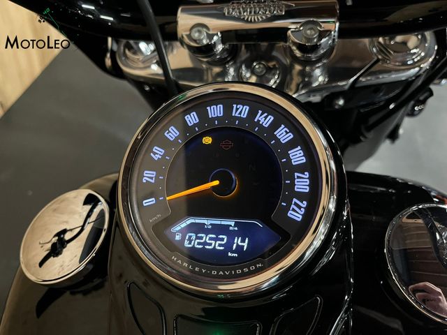 harley-davidson - heritage-softail-classic-114-flstc