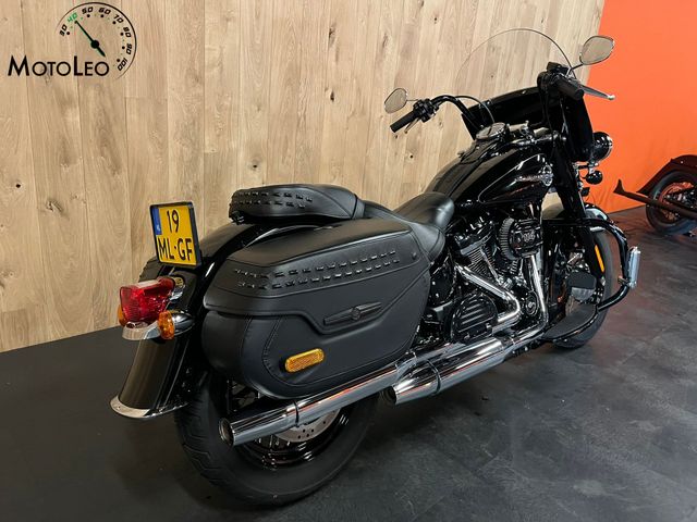 harley-davidson - heritage-softail-classic-114-flstc