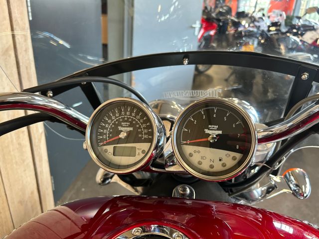 triumph - rocket-iii