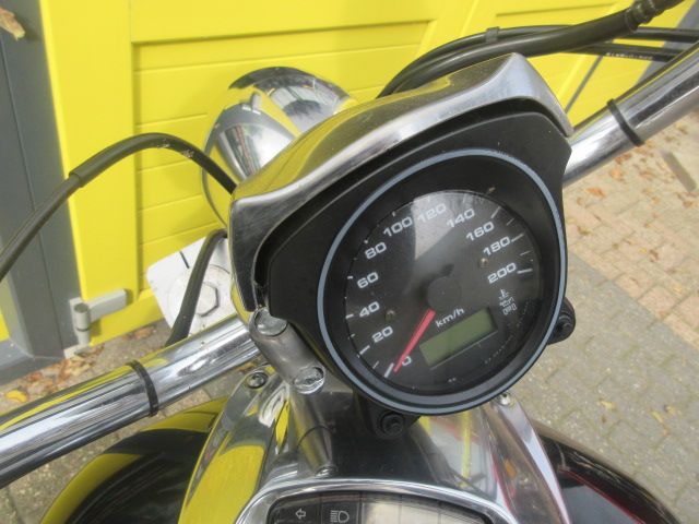suzuki - intruder-m-800