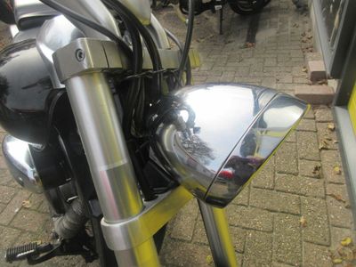 SUZUKI INTRUDER M 800 – foto 3