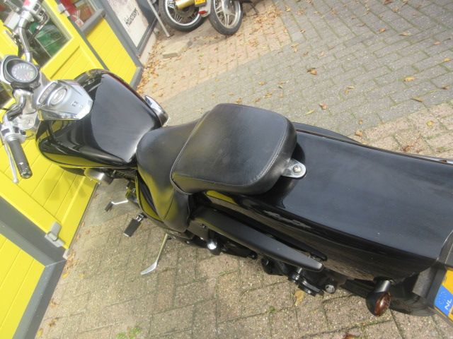suzuki - intruder-m-800