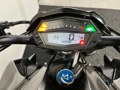 KAWASAKI Z1000 R – foto 2