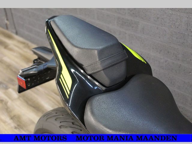 kawasaki - z900