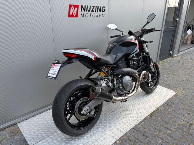 ducati - monster-821