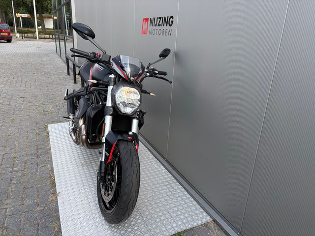 ducati - monster-821