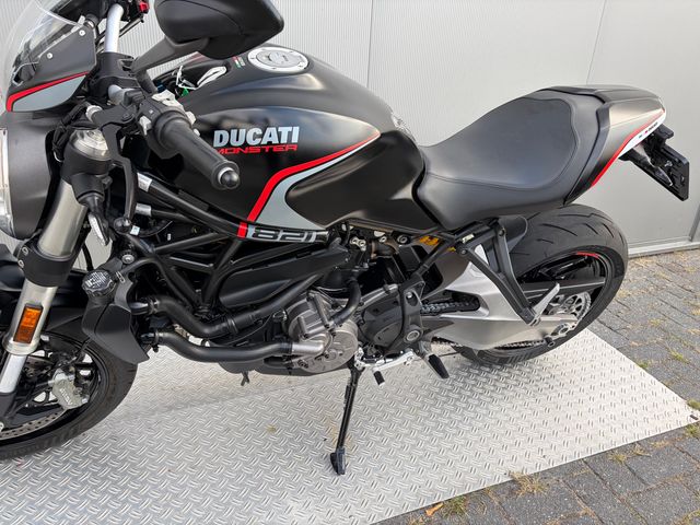 ducati - monster-821