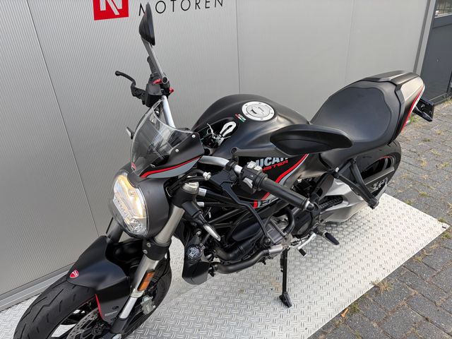 ducati - monster-821