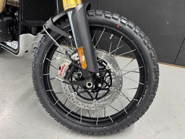 triumph - scrambler-1200-xe