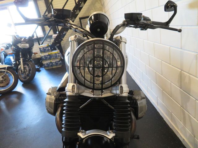 bmw - r-nine-t-scrambler