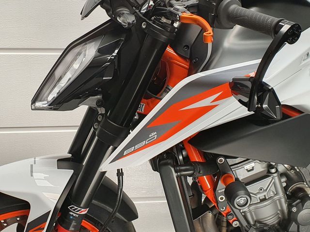 ktm - 890-duke-r