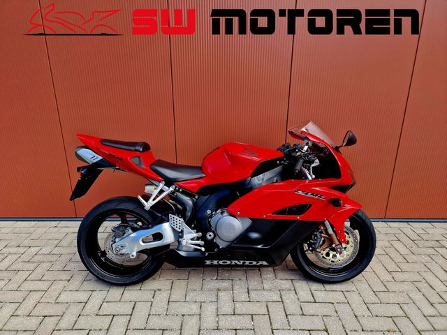 honda - cbr-1000-rr-fireblade