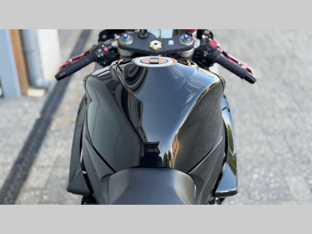 suzuki - gsx-r-600