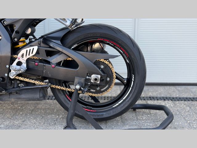 suzuki - gsx-r-600