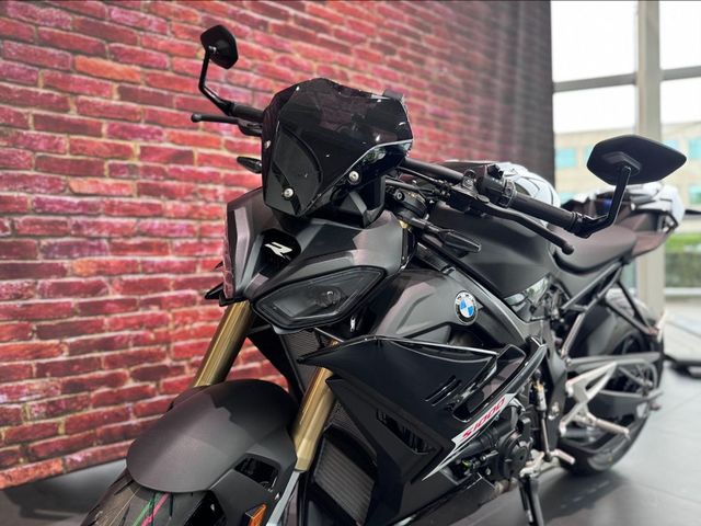 bmw - s-1000-r
