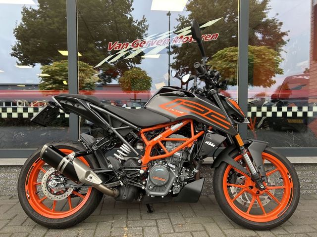 ktm - 125-duke