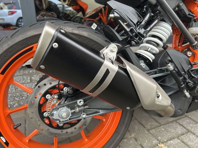 ktm - 125-duke