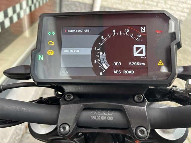 ktm - 125-duke