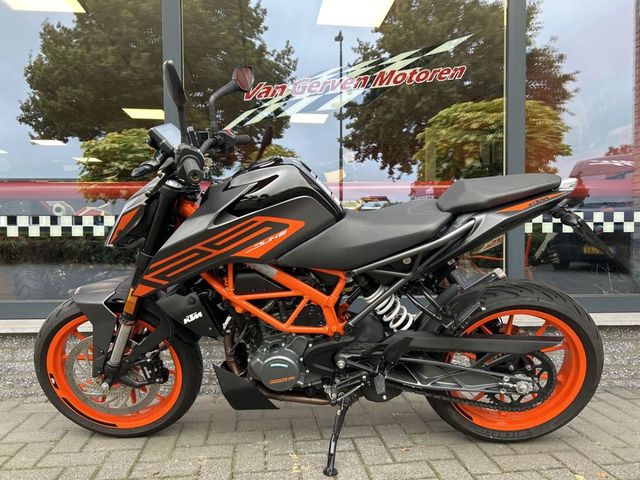 ktm - 125-duke