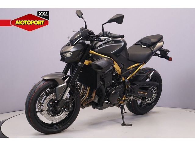 kawasaki - z900