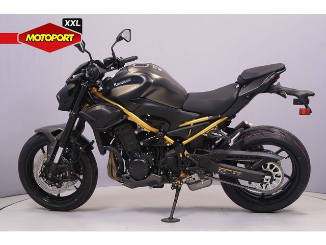 kawasaki - z900