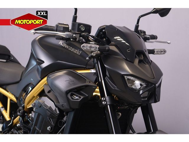 kawasaki - z900