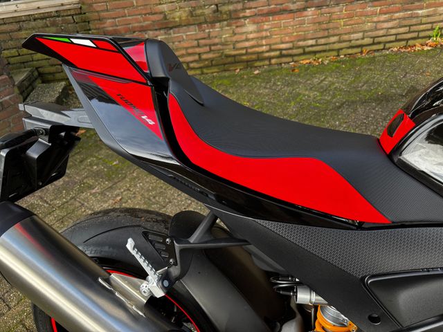 aprilia - tuono--v4-1100-factory