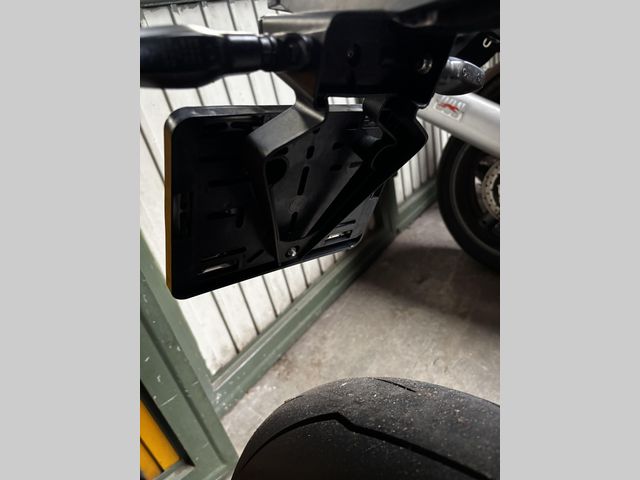 aprilia - tuono--v4-1100-factory