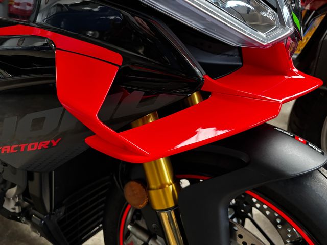 aprilia - tuono--v4-1100-factory