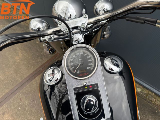 harley-davidson - heritage-softail-classic-flstc