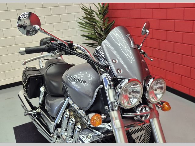 triumph - rocket-iii