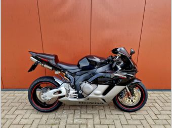 Honda CBR 1000 RR Fireblade 2004 occasion