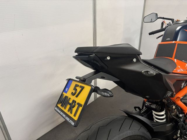 ktm - 1290-super-duke-r