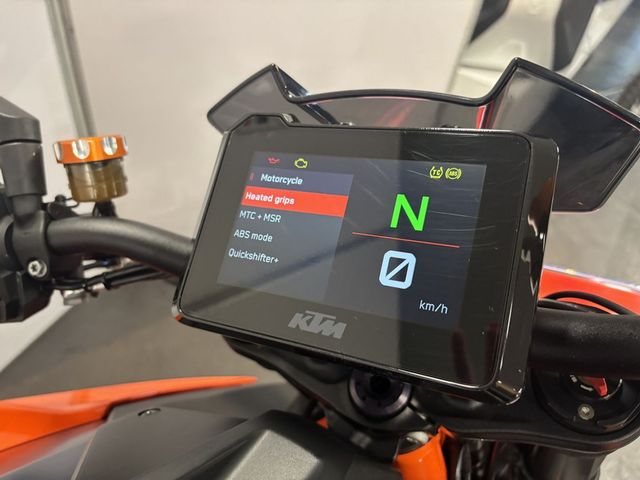 ktm - 1290-super-duke-r