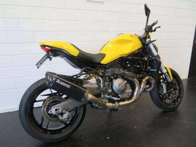 ducati - monster-821