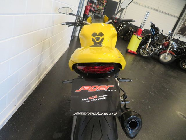 ducati - monster-821