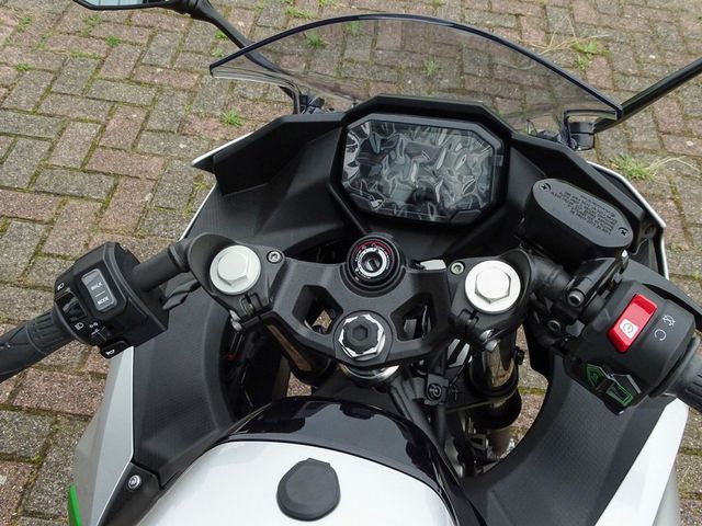 kawasaki - ninja-e-1