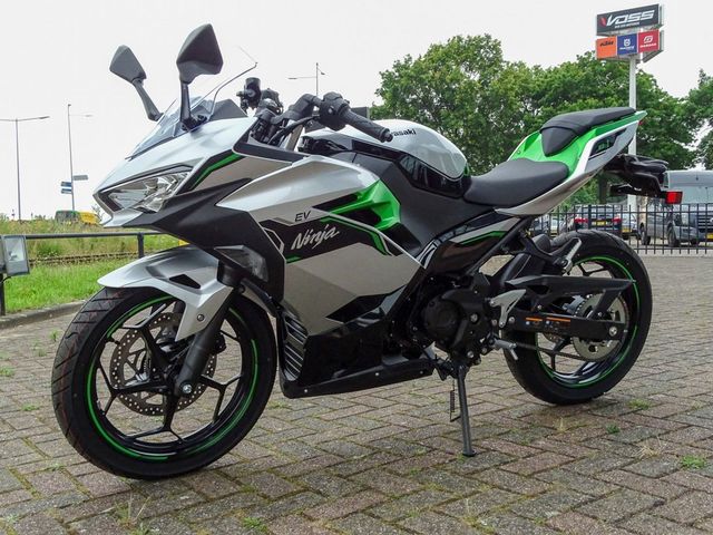 kawasaki - ninja-e-1