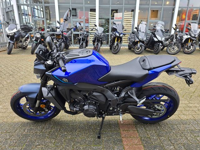 yamaha - mt-09-y-amt