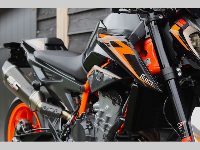ktm - 890-duke-r