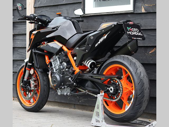 ktm - 890-duke-r