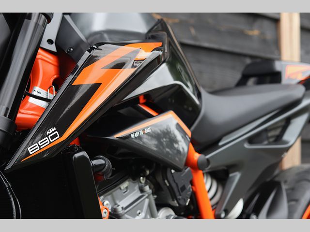 ktm - 890-duke-r