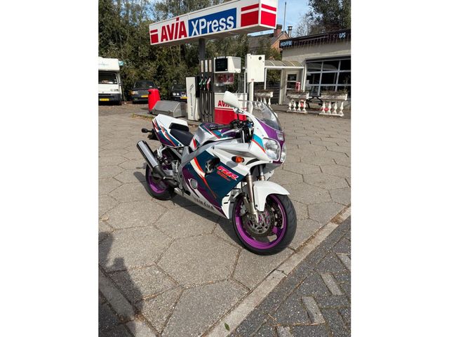 yamaha - fzr-600-r