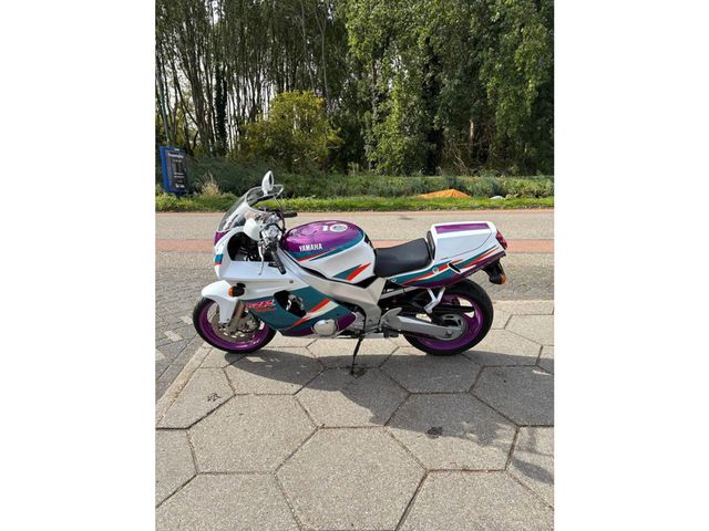 yamaha - fzr-600-r