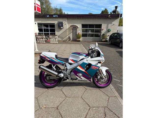 yamaha - fzr-600-r