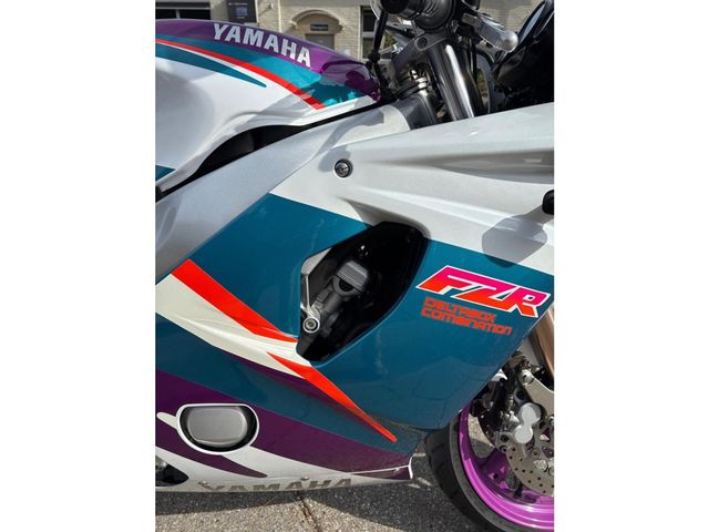 yamaha - fzr-600-r