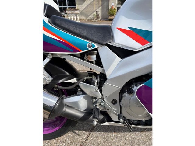 yamaha - fzr-600-r