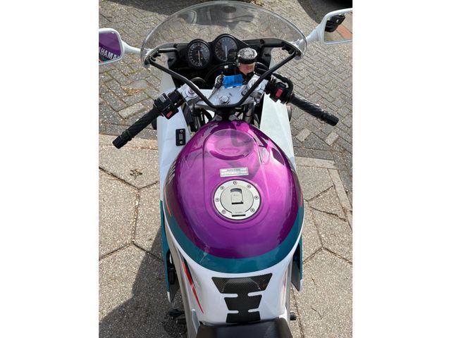 yamaha - fzr-600-r