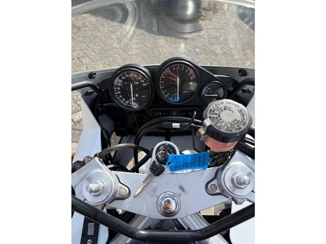 yamaha - fzr-600-r