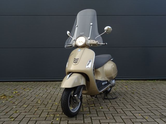vespa - gts-300